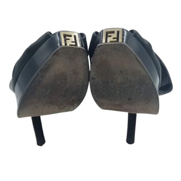 FENDI AUTHENTIC LOGO Criss Cross Supple Genuine Leather Sandals Sz 40 9 $1200 - Picture 4 of 5